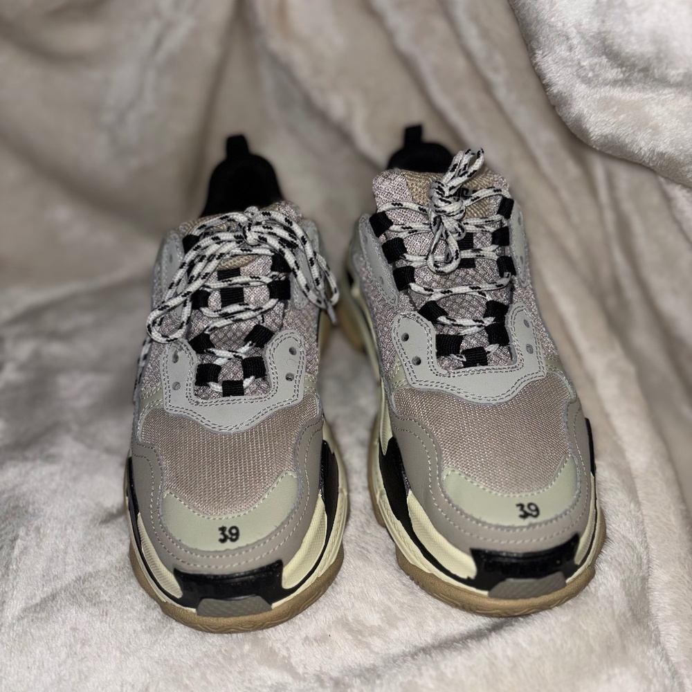 Balenciaga triple s
